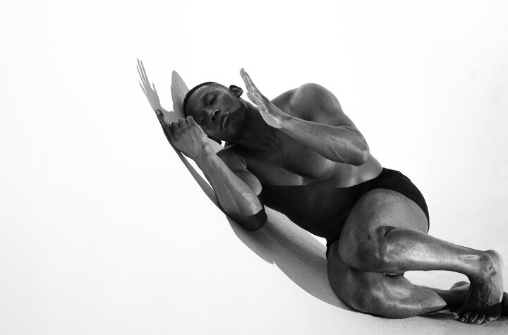 Fine Black Frame - video still